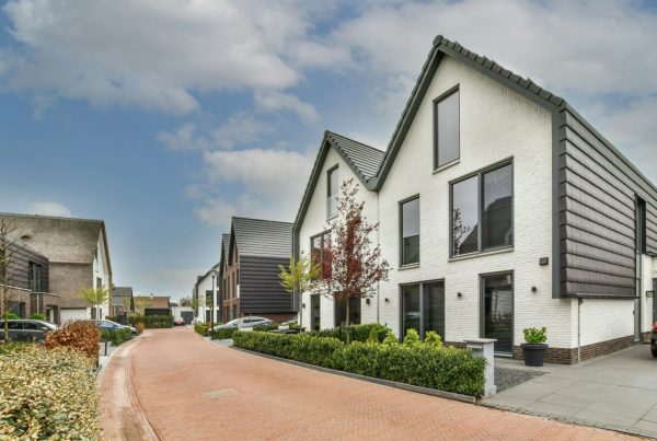 panoramic-view-of-modern-houses